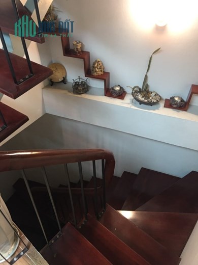 Bán Nhà Ngõ 93.Khâm Thiên 30m2 5 tầng Nhà đẹp , Kinh Doanh
