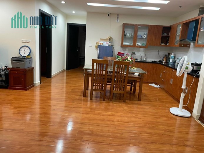 Tôi Chính chủ cho thuê CC The Light 132m 3PN full cao cấp đẹp 16tr/th