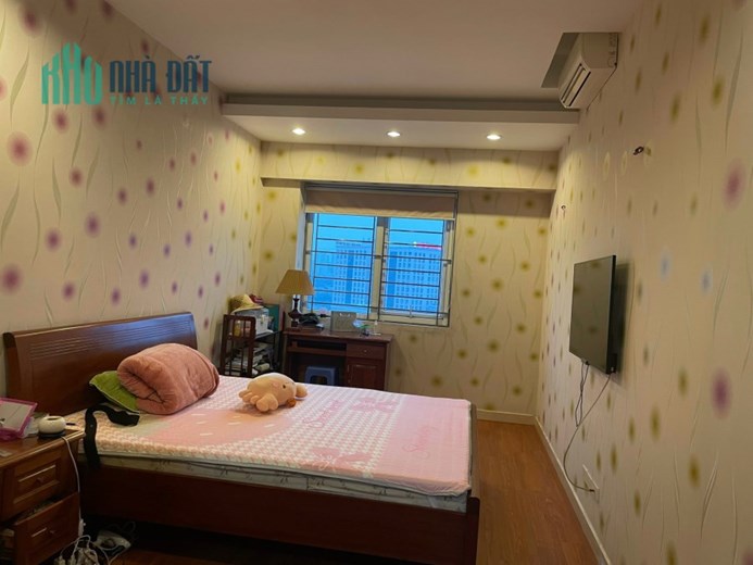 Tôi Chính chủ cho thuê CC The Light 132m 3PN full cao cấp đẹp 16tr/th