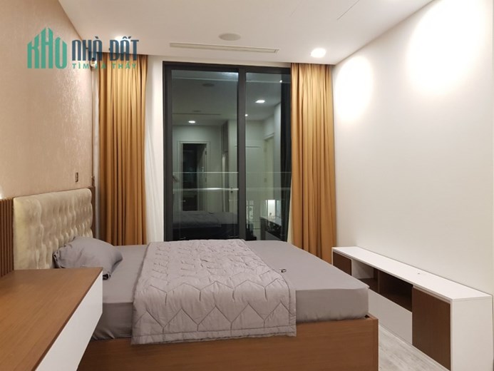 Cho thuê căn hộ 2PN Vinhomes Ba Son rộng rãi thoáng mát view trọn Q1