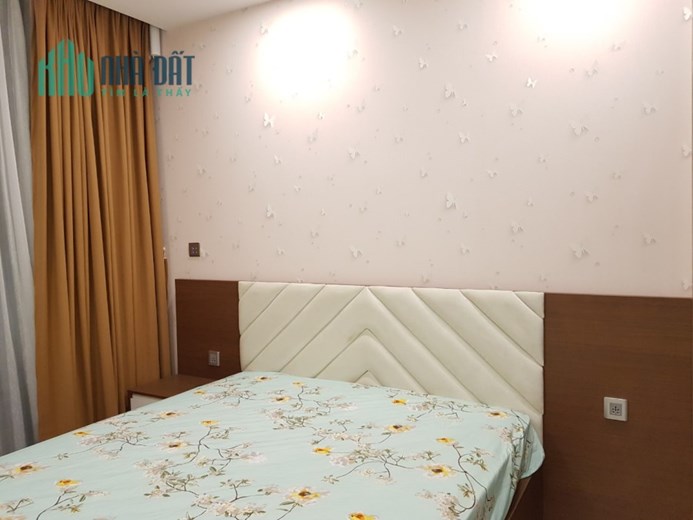 Cho thuê căn hộ 2PN Vinhomes Ba Son rộng rãi thoáng mát view trọn Q1