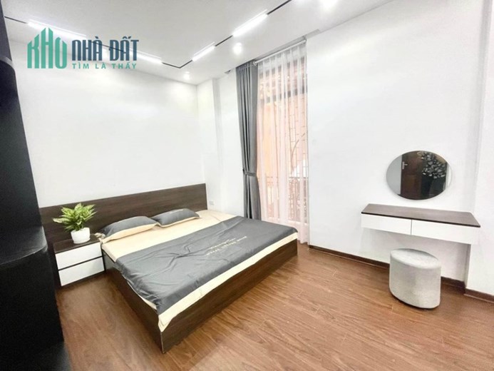 Thiết kế hiện đại hàng h iế m giá rẻ nhất khu vực La Khê – Hà Đông
   7 tầng thang máy – phận lô