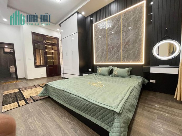 -	7.9 tỷ có ngya nhà  liền kề văn khê 50m x 5 tầng