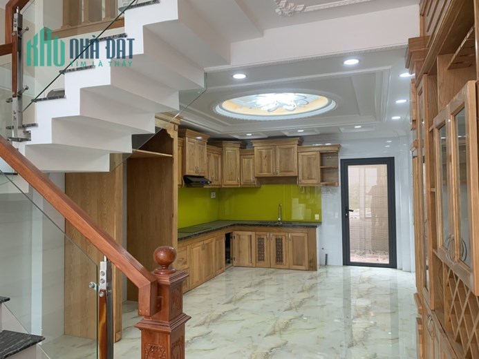 Nhà bán Bình Tân Bình Hưng Hòa A – Chỉ nhỉnh 5 Tỷ nhà đẹp HXH 8M an ninh yên tĩnh khu phân lô đồng