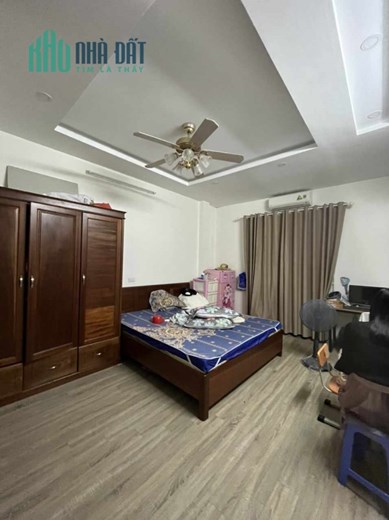 [HIẾM] Phân lô Hào Nam, 30m2*4T, MT5m, ô tô đỗ cửa, cách phố 30m, ngõ thẳng tắp, 4.8 tỷ