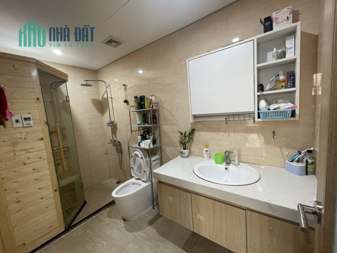 Cần bán gấp căn góc chung cư Thống Nhất Complex, diện tích 122M2. LH: 0914849444