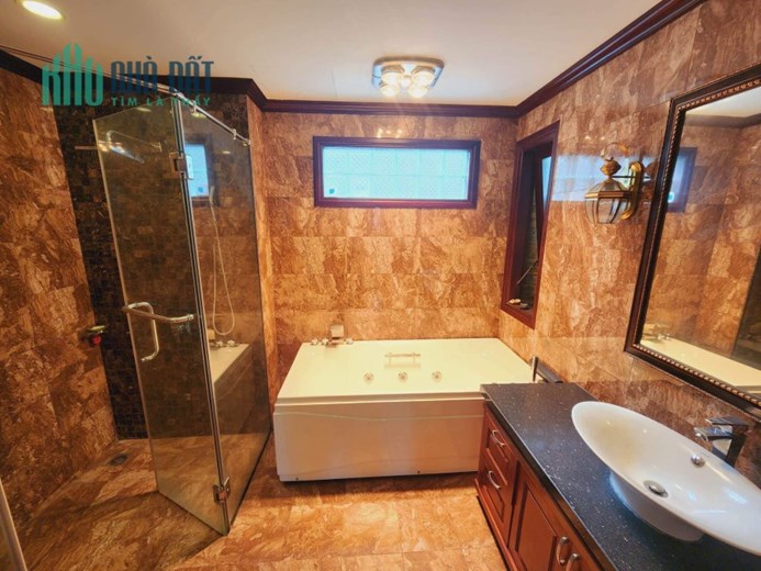 BÁN NHÀ MP TRẦN KHÁT TRÂN, HAI MẶT THOÁNG, KINH DOANH ĐỈNH 145M2*5T*MT 5.5M * GIÁ 65 TỶ.