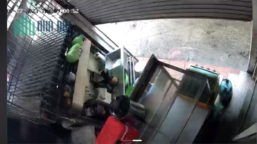 Mình nhượng lại cửa hàng ở 118 Dương Quảng Hàm như hình chụp