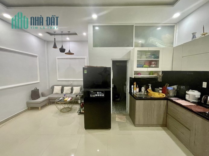 NHÀ MỚI ĐẸP LUNG LINH - TT BÌNH THẠNH - DÒNG TIỀN 50tr/Th -SỔ NỞ HẬU TÀI LỘC .