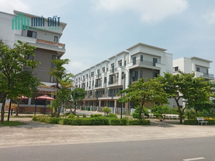 Mời thuê. 4 tầng. 210 m2. 16 triệu/ tháng. VSIP, Từ Sơn, Bắc Ninh