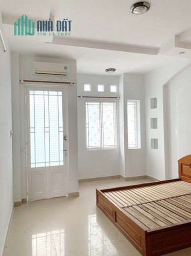 Nhà 4 tầng ôtô đậu trong nhà Dương Bá Trạc P1Q8. Giá 21 triệu