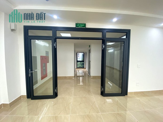 Cho Thuê Tòa Văn Phòng 9 Tầng Mặt Phố Vũ Tông Phan. DT 105m2. Giá 100 Tr/th