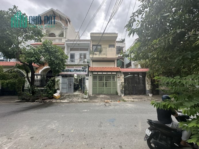 MẶT TIỀN KINH DOANH - QUẬN 7 - GẦN NGUYỄN THỊ THẬP - ĐƯỜNG 10M - 4X18M - 3 TẦNG - NHỈNH 11 TỶ.
