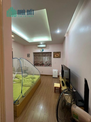 Nhà Mai Dịch Cầu Giấy, phân lô vỉa hè ,oto tránh thang máy 70m chỉ 15 tỷ, đẹp long lanh