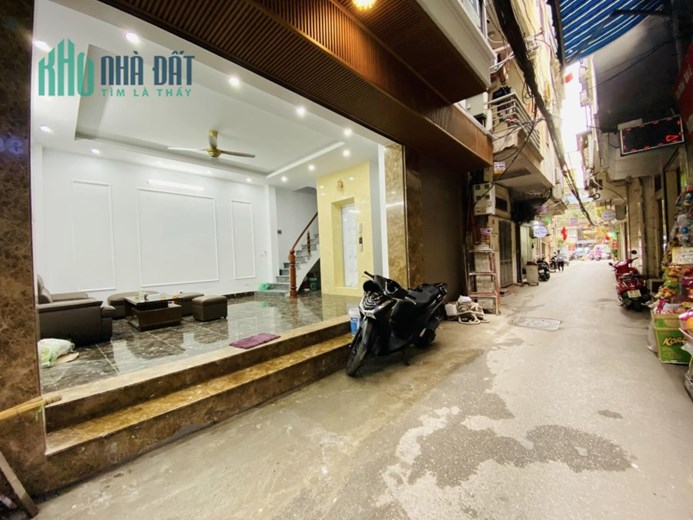 Nhà mặt Ngõ Thịnh Hào 43,2m2*5 Tầng Thang máy Kinh doanh 9.9 Tỷ