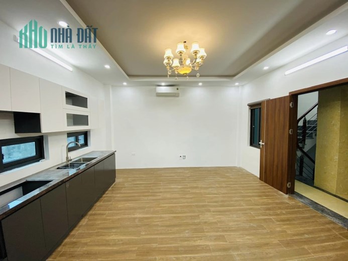 Nhà mặt Ngõ Thịnh Hào 43,2m2*5 Tầng Thang máy Kinh doanh 9.9 Tỷ