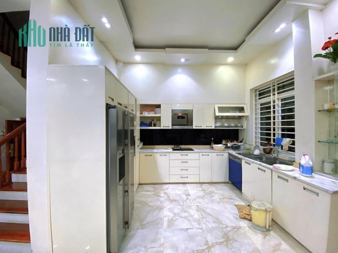 Bán biệt thự sân vườn 200m2 KĐT Mỹ Đình1, 42 tỷ đẹp lung linh