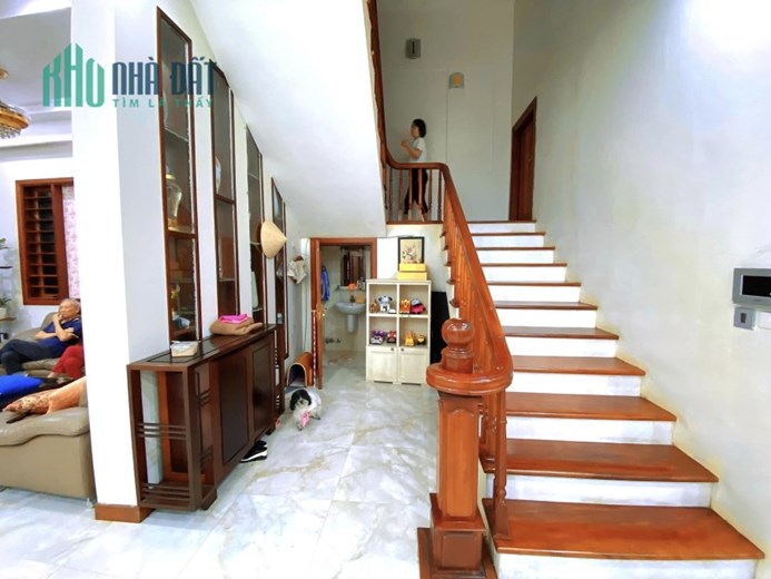 Bán biệt thự sân vườn 200m2 KĐT Mỹ Đình1, 42 tỷ đẹp lung linh
