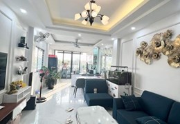 MẶT PHỐ ĐỐNG ĐA Ô TÔ TRÁNH - VỈA HÈ - KINH DOANH - 8 TẦNG THANG MÁY - 2 THOÁNG CHỈ 15.5 TỶ