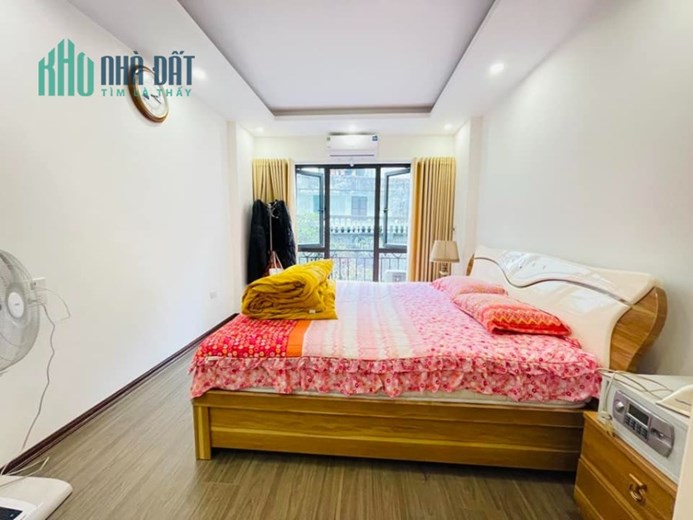 ngõ thẳng táp  - xuân đỉnh   - sát phố - ô tô đỗ cửa - nhà mới - diện tích 33m2 - giá 4.6 tỷ