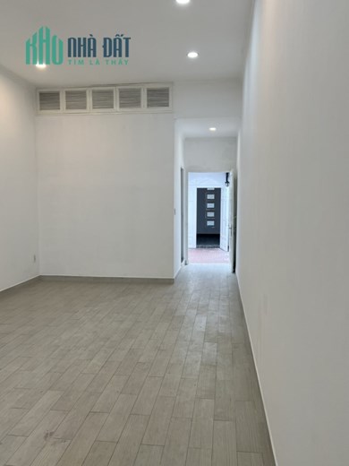 Cho thuê nhà mặt tiền 114B Trần Quang Khải, Phường Tân Định, Quận 1