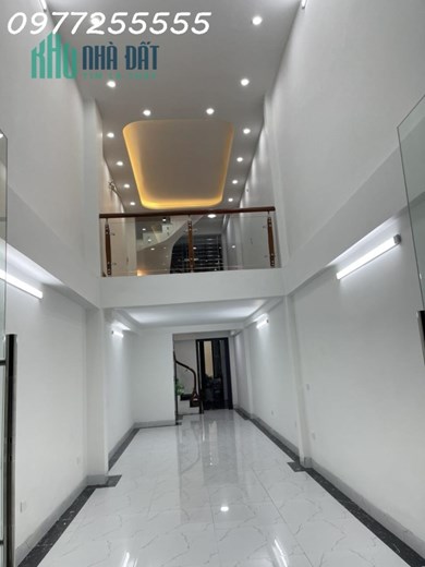 Chính chủ cần cho thuê 1 tầng mặt tiền kinh doanh và gác lửng Số 8 Ngõ 154 Ngọc Lâm- Long Biên - Hà