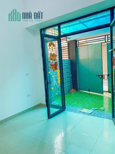 Bán nhà đường Vĩnh Tiến, diện tích 48m 4 tầng lô góc, GIÁ 2.8 tỉ