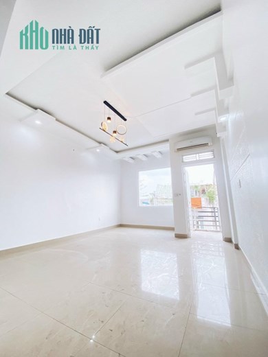 Cần bán nhanh căn nhà 4 tầng giá rẻ mặt đường Bùi Thị Từ Nhiên, Đông Hải, Hải An