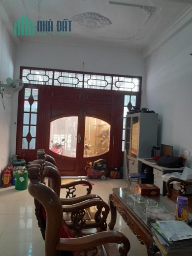 Chuyển nhà mới cần bán nhanh căn nhà dân xây có sân cổng ngõ cực nông đường Lạch Tray, Hải Phòng