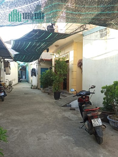 Bán đất tặng dãy nhà trọ đang cho thuê, 67m GIÁ 1.88 tỉ ở Khúc Thừa Dụ