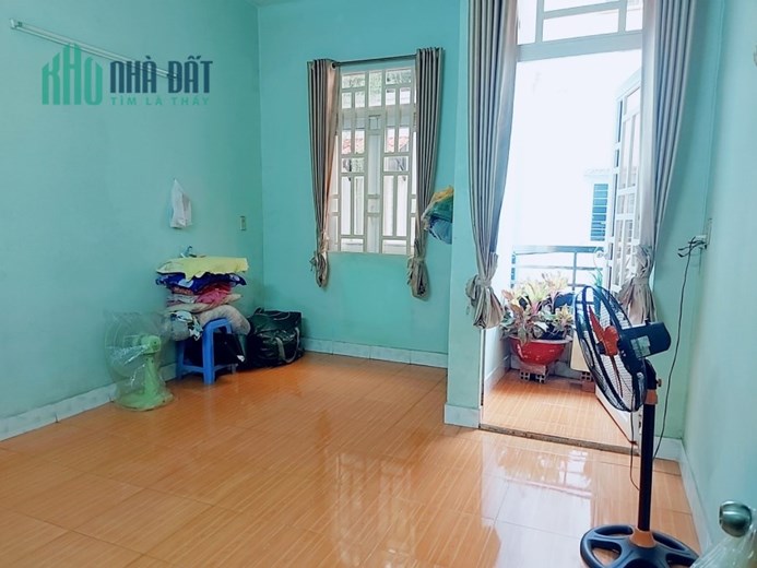 Bán nhà mới đẹp Quận 8, 45m2(4.4x11M), 3 Lầu đúc BTCT 3PN, giá chỉ 3.45 tỷ