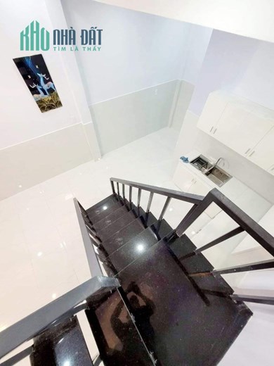 NHÀ ĐẸP NHƯ MỚI NGAY NGÃ TƯ ĐƯỜNG GÒ DẦU-TÂN QUÝ SÁT CHỢ TÂN HƯƠNG 48M² NHỈNH 4 TỶ