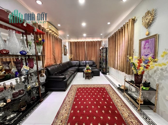 CẦN BÁN NHÀ GẤP PHỐ YÊN LÃNG: 48M2*4 TẦNG, 4 NGỦ, NGÕ RỘNG, Ô TÔ, CHỈ HƠN 8 TỶ.