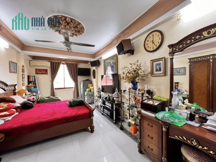 CẦN BÁN NHÀ GẤP PHỐ YÊN LÃNG: 48M2*4 TẦNG, 4 NGỦ, NGÕ RỘNG, Ô TÔ, CHỈ HƠN 8 TỶ.