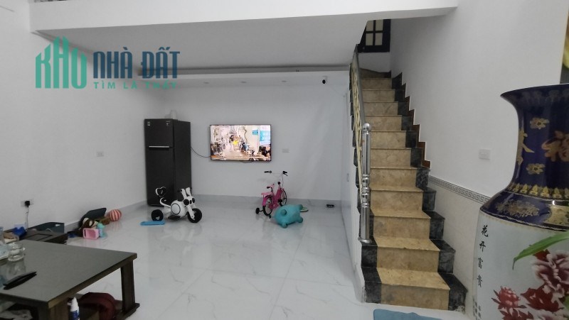 Bán nhà LÔ GÓC phố Hạ Đình, Thanh Xuân, 40m, mặt tiền 5m 3 mặt thoáng, ngõ thông,  gần phố nhỉnh 3