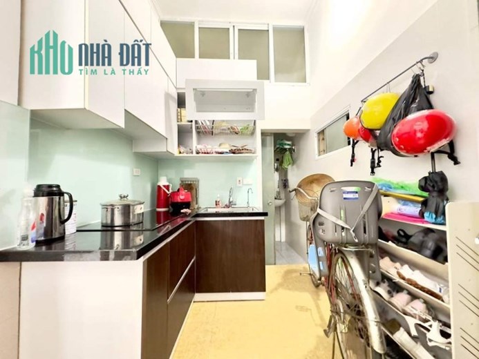 Bán nhà LÔ GÓC phố Hạ Đình, Thanh Xuân, 40m, mặt tiền 5m 3 mặt thoáng, ngõ thông,  gần phố nhỉnh 3