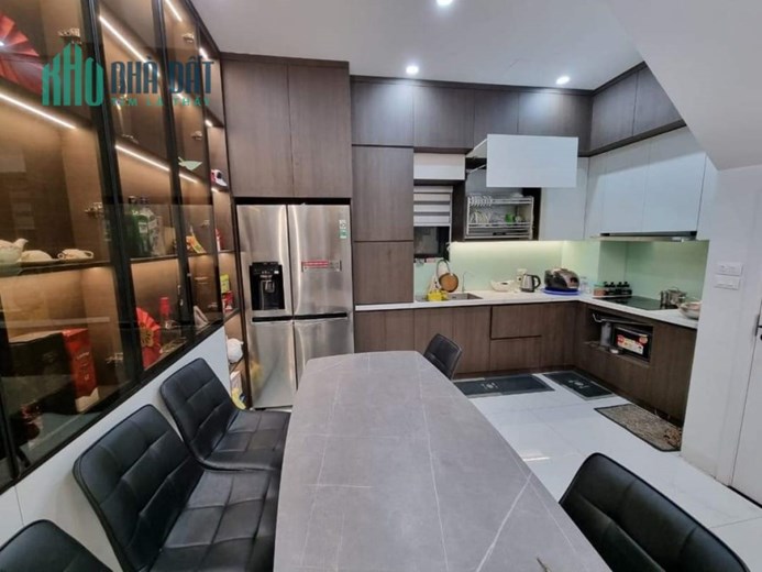 Nhà Tân Mai 5T, 39M2, ở luôn, ô tô, sổ đỏ chính chủ, 3,4 tỷ