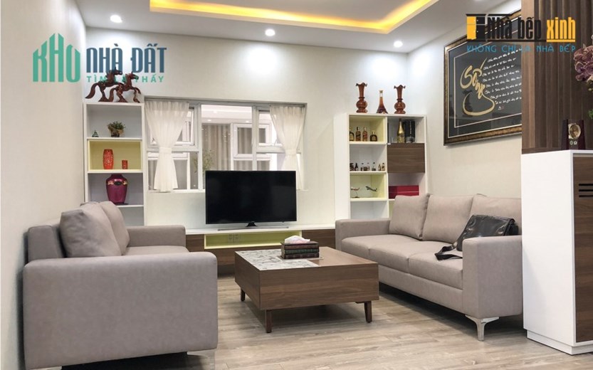 THÔNG BÁO!!! NHÀ MẶT NGÕ HOA BẰNG 5 TẦNG 44M2 CHỈ CÓ GIÁ 5,7 TỶ.