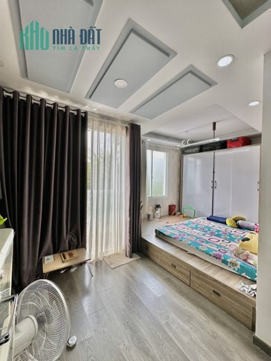 Cần bán gấp nhà mới đẹp 5 tầng ngang 5,8m x 8,6m Trịnh Đình Thảo chỉ 4,9 tỷ TL.