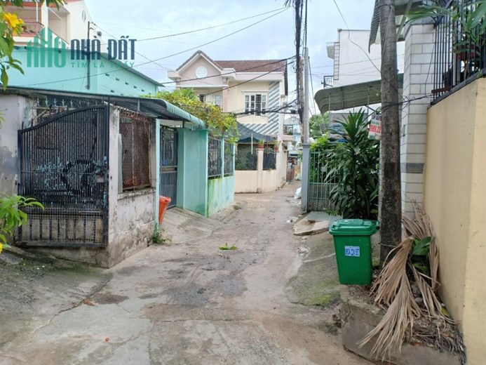 Nhà ngon đường số 4 Trường Thọ Thủ Đức, ngang gần 8m, hẻm ô tô, giá 6,7 tỷ.