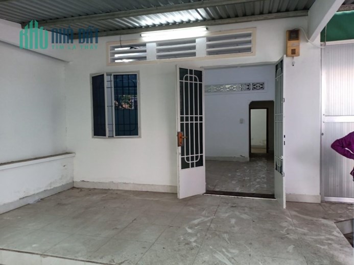 Nhà ngon đường số 4 Trường Thọ Thủ Đức, ngang gần 8m, hẻm ô tô, giá 6,7 tỷ.