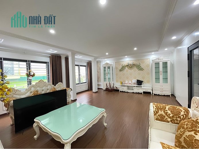Phân lô Ngụy Như Kon Tum - Ô tô tránh -Thang máy - full nội thất-13,x tỷ