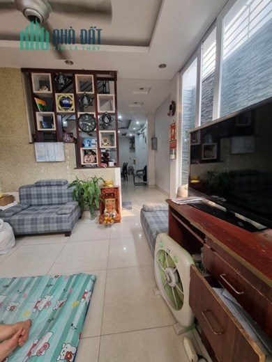 Nhà đường Cộng Hòa, Trường Chinh, Quận Tân Bình, 4 tầng, 4.1m x 19m giá còn 7.8 tỷ.