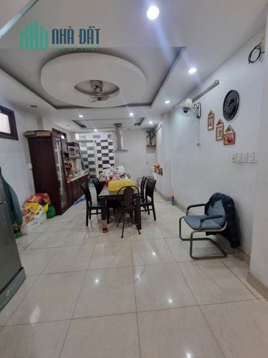 Nhà đường Cộng Hòa, Trường Chinh, Quận Tân Bình, 4 tầng, 4.1m x 19m giá còn 7.8 tỷ.