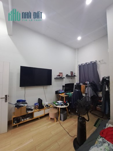 CHÍNH CHỦ BÁN NHÀ HẺM TRẦN XUÂN SOẠN , 40M2 , NGANG 4.2M , DÒNG TIỀN 6TR/TH - 3 PHÒNG CHO THUÊ -