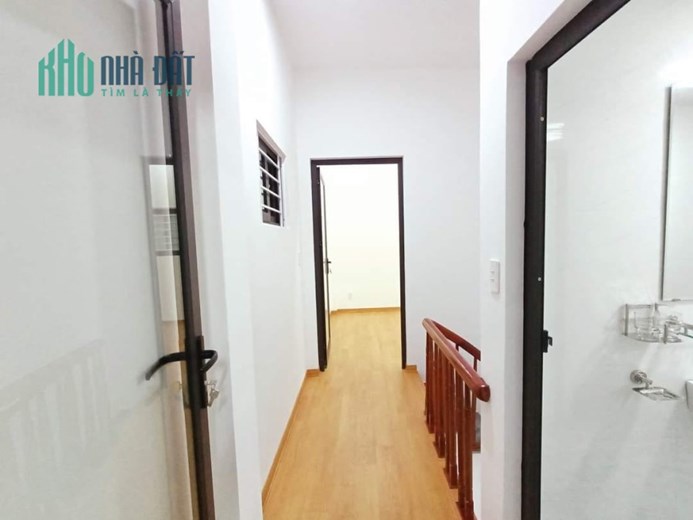 NHỈNH 5 TỶ  - 75M2 - BỒ ĐỀ FULL CÔNG NĂNG- 6 PHÒNG NGỦ - NGÕ THÔNG- TẦM TIỀN - SIÊU TIỆN ÍCH- NHÀ