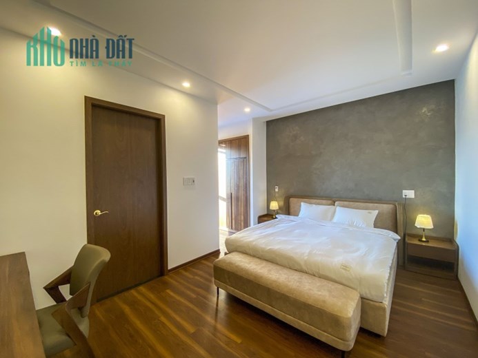 Bán nhà 5 tầng mt đường ( 10m5) Xuân Diệu, ( Đối diện công viên phần mềm), Hải Châu. Giá 7 Tỷ.