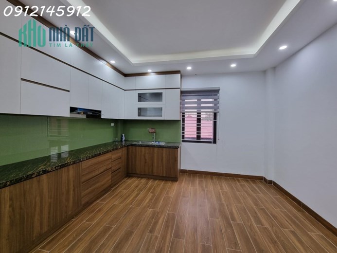 Bán nhà CẦU GIẤY, Phân Lô, oto tránh, 55m, 6T, TM, KDVP, ở sướng, hơn 13 tỷ