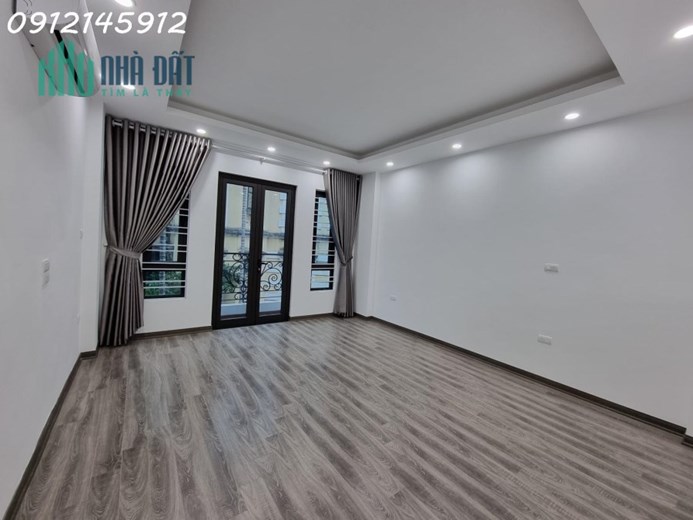 Bán nhà CẦU GIẤY, Phân Lô, oto tránh, 55m, 6T, TM, KDVP, ở sướng, hơn 13 tỷ