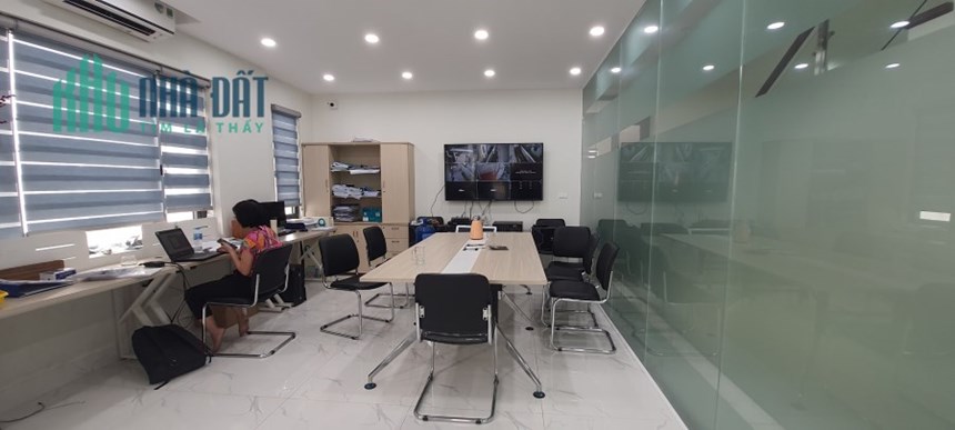 Cho thuê nhà 3 tầng  phố Lý Nam Đế thuộc Time garden. 20tr/ tháng.Liên hệ: 0986.454.393